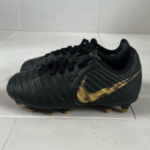 Nike Tiempo soccer cleats size C10 AO2300-077